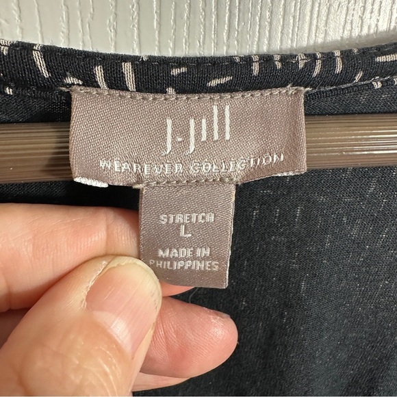 J. Jill black and white Wearever dress, size Large, loose and stretchy - Picture 2 of 8